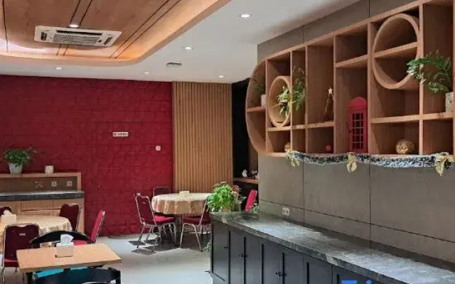 M Hotel Medan