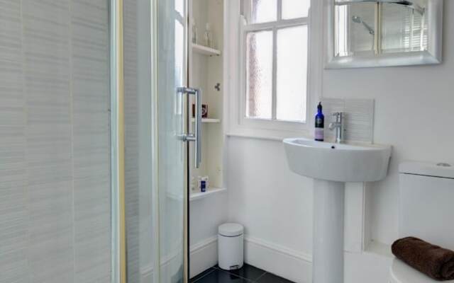 Licatas Apartment Cotswolds Sleeps 6