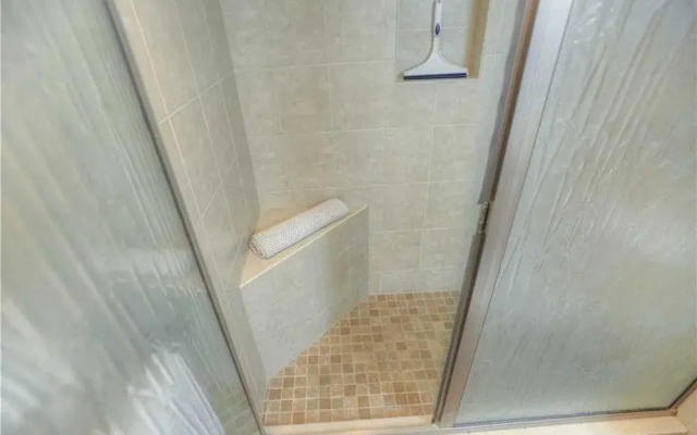 Maui Banyan #G-202 - 2 Br Condo