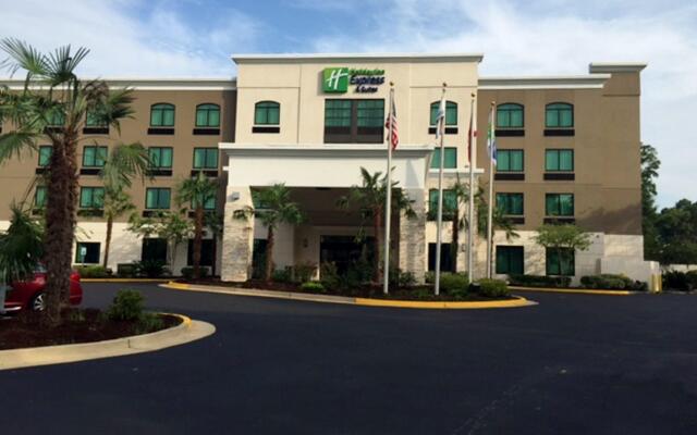 Holiday Inn Express & Suites Mobile West I-10, an IHG Hotel