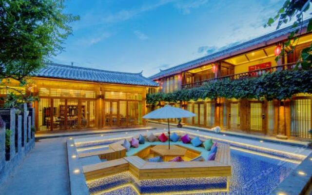 Lijiang Yi Lan Water Atrium Boutique Inn