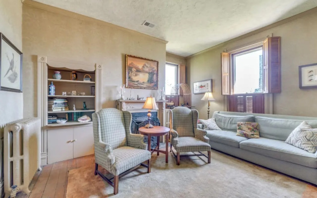 Historic & Spacious Family Home in Nicholasville!