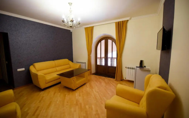 Royal Palace Hotel