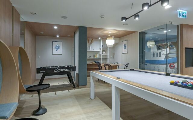 Two-bedroom Accepting Pets by Renters