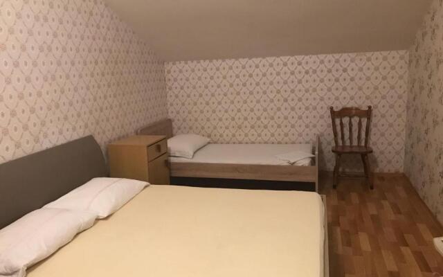 Big 4-bedroom apartment Perica, Podstrana