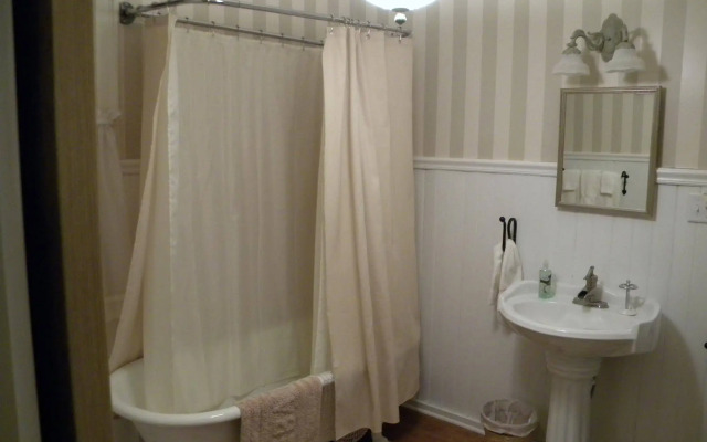 B&B at Oliver Phelps