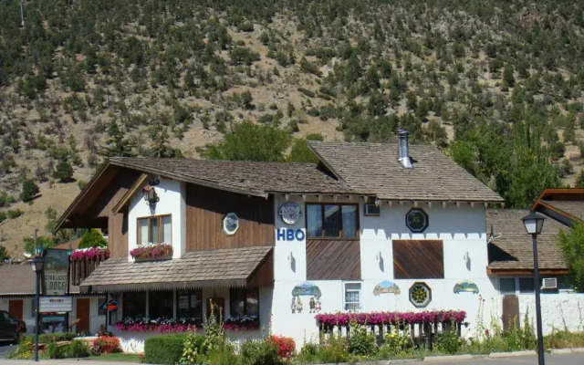 Starlight Lodge