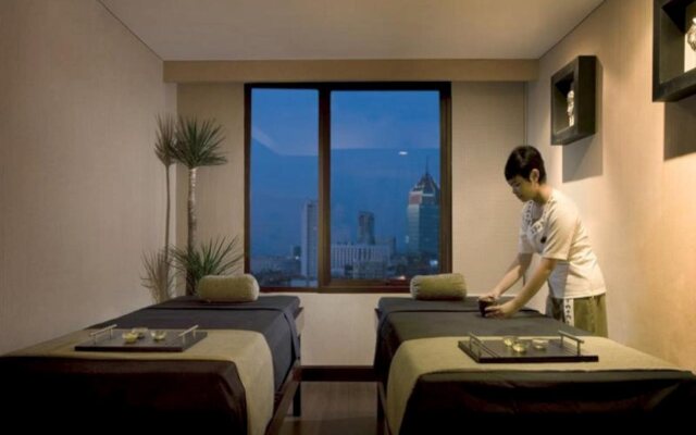 Hotel Santika Pandegiling Surabaya