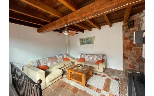 Casa Cervera Del Maestre