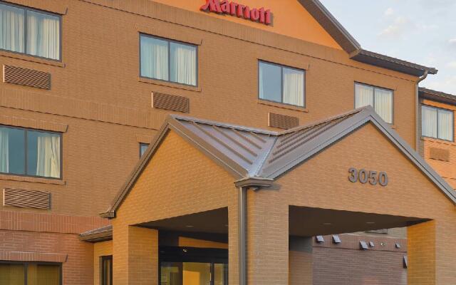 Fairfield Inn & Suites Lexington Keeneland Airport