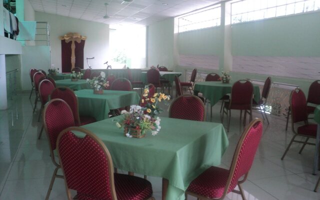 Rundeepa Hotel