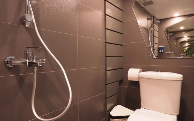 Panda's Hostel - Comics