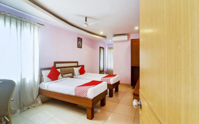 OYO Flagship 77115 Hotel Vaishnavi Palace