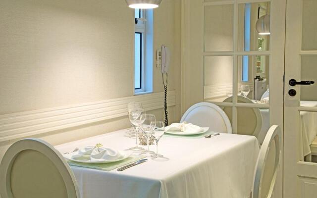 BAMBINA HOTEL -Adultos Somente