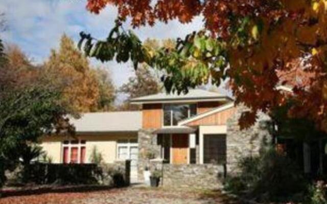 Minaret Lodge Luxury Bed & Breakfast
