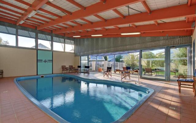 Captains Cove Waterfront Resort