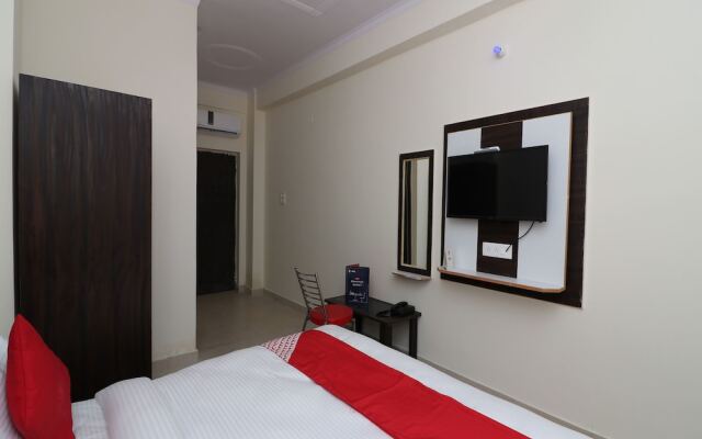 OYO 14825 Hotel Siddheshwar