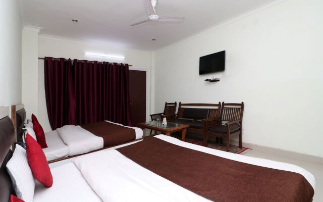 OYO 13908 Hotel India