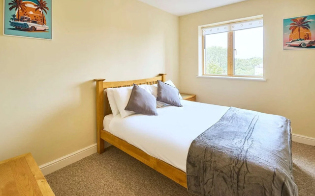 Host Stay Newport House Apartment