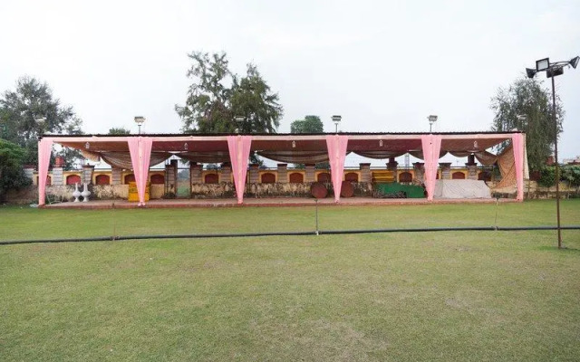 Ready-x Hotel by OYO Rooms