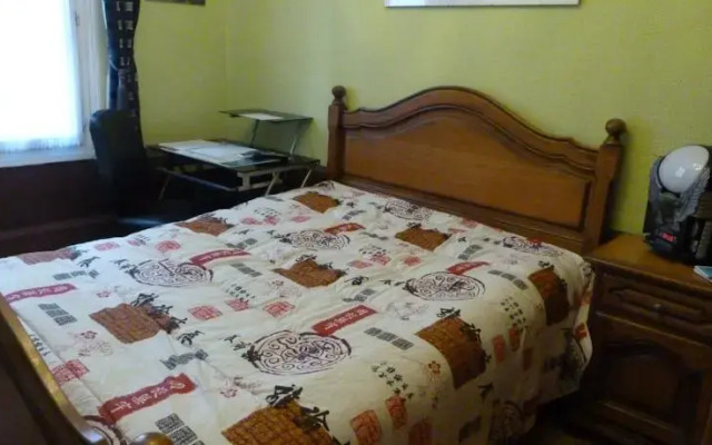 Paris Guesthouse