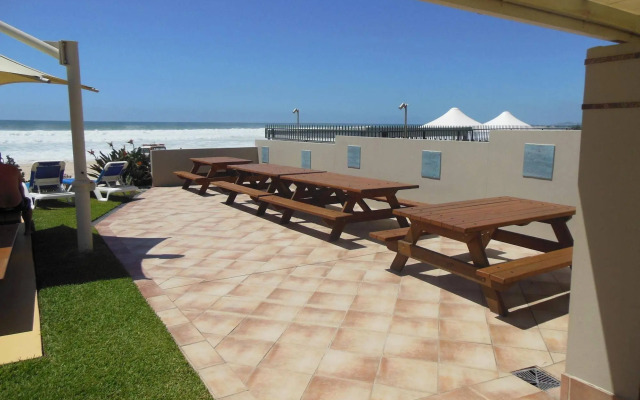 Breakers North Absolute Beachfront Apartments