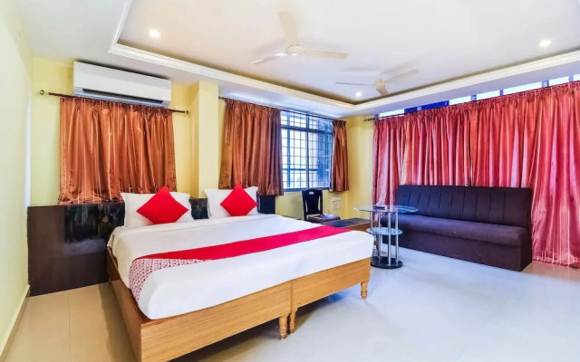 Gayatri Grand by OYO Rooms