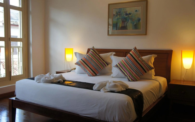 Heeren Palm Suites