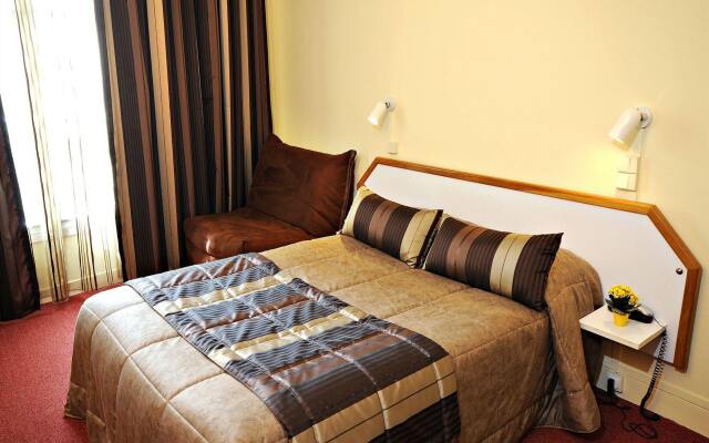 Citôtel le Plat dEtain