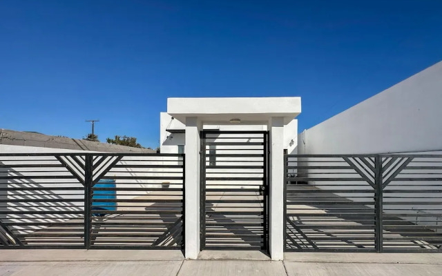 Town Shore Escape 3BR Haven