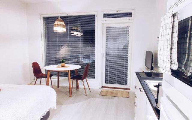 New Studio Ruby near Helsinki Airport in Kivistö