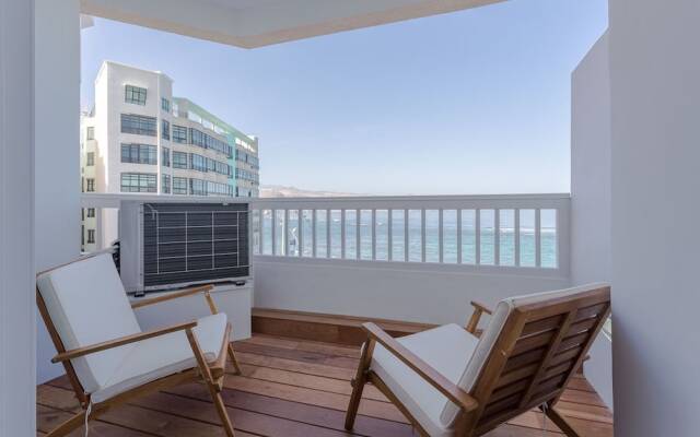 Luxury in frontbeach