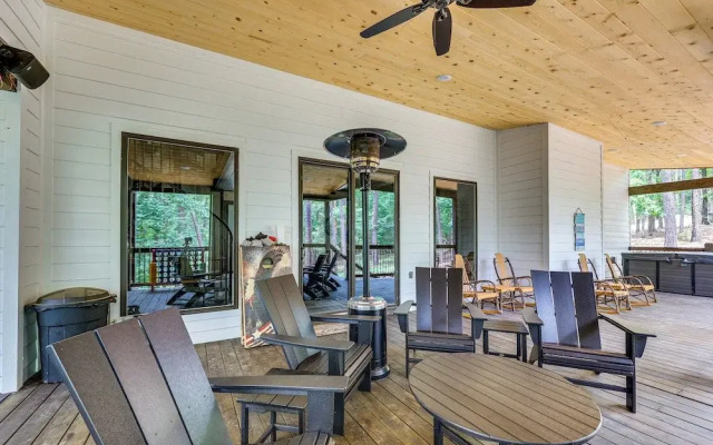 Family-friendly Broken Bow Home w/ Deck & Grill!