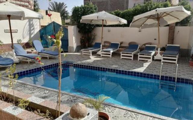 Luxor Palace
