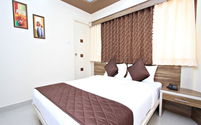 OYO 4848 3 Square Inn