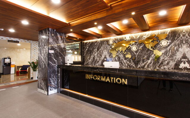 I.Y Hotel