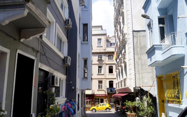 Windrose Hostel
