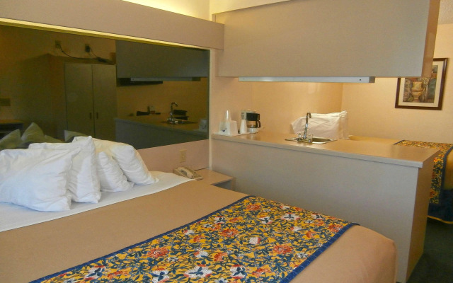 Americas Best Value Inn & Suites McDonough