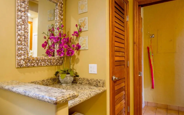 Papakea E304 - Studio Condo