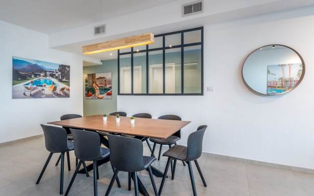 luxury garden apartment heated pool