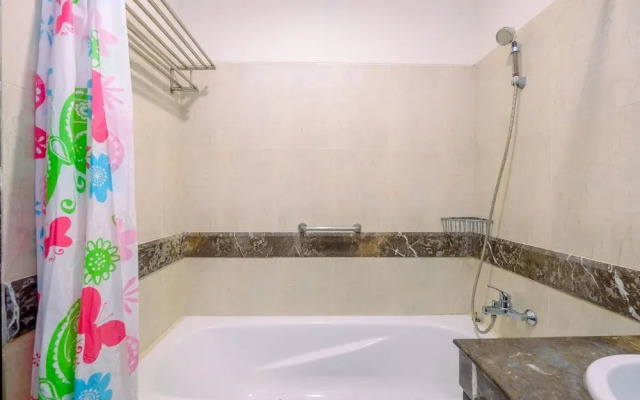 Fancy And Classic Studio Room At Bellezza Apartment