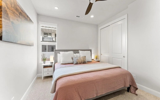 Oasis Retreat 5 Bedroom Townhouse