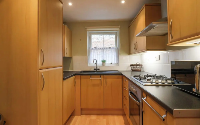 3 Westgate Mews