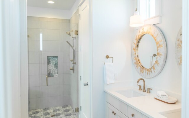 Las Mananitas at Sunflower Beach