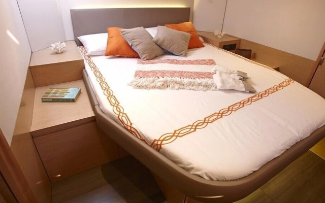 Dream Yacht Charter Private Crewed Yacht