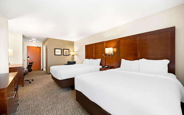 Comfort Inn & Suites Decatur - Forsyth