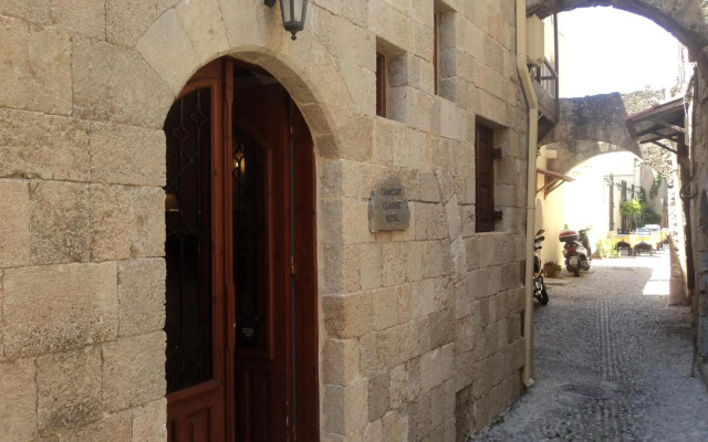 Camelot Traditional & Classic Hotel