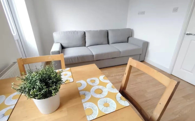 1 Bed-sleeps 4-pet Friendly-central Location