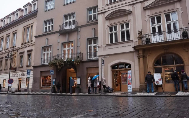 Palace Dlouhá Apartments - Old Town