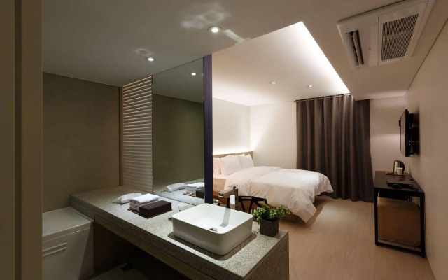 H Hotel Seocho
